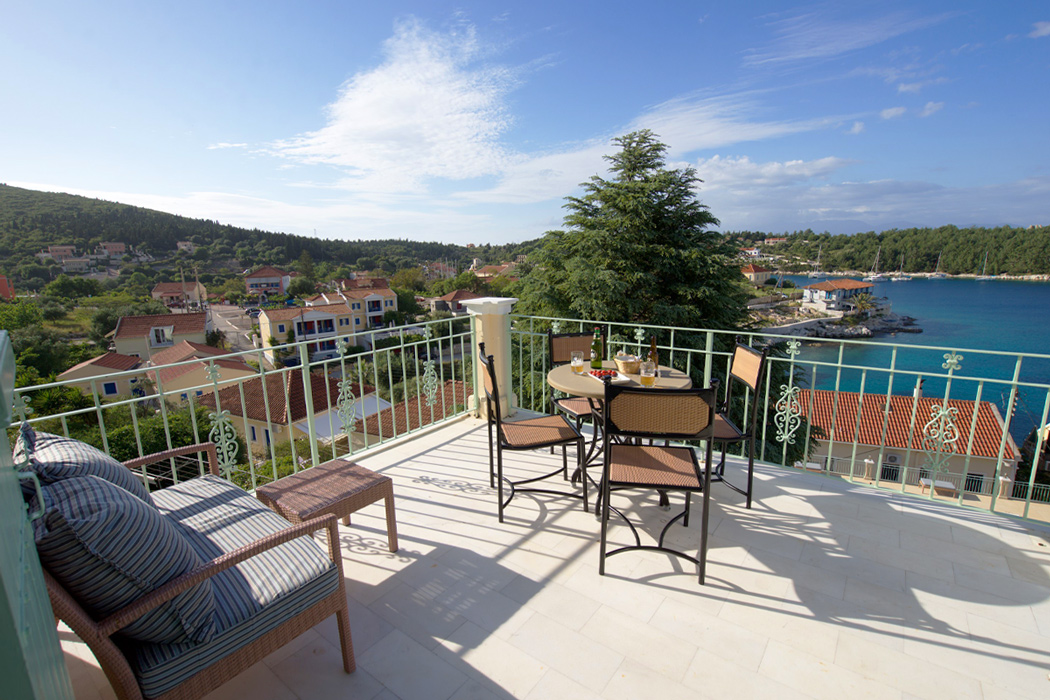 porto-fiscardo-room-5-balcony