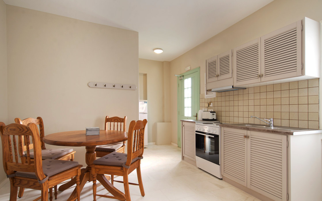 porto-fiscardo-room-5-kitchen