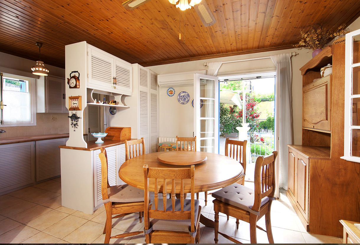 Porto-Fiscardo-Zavalata-Apartments-Angelos-Suite-Dining-Room