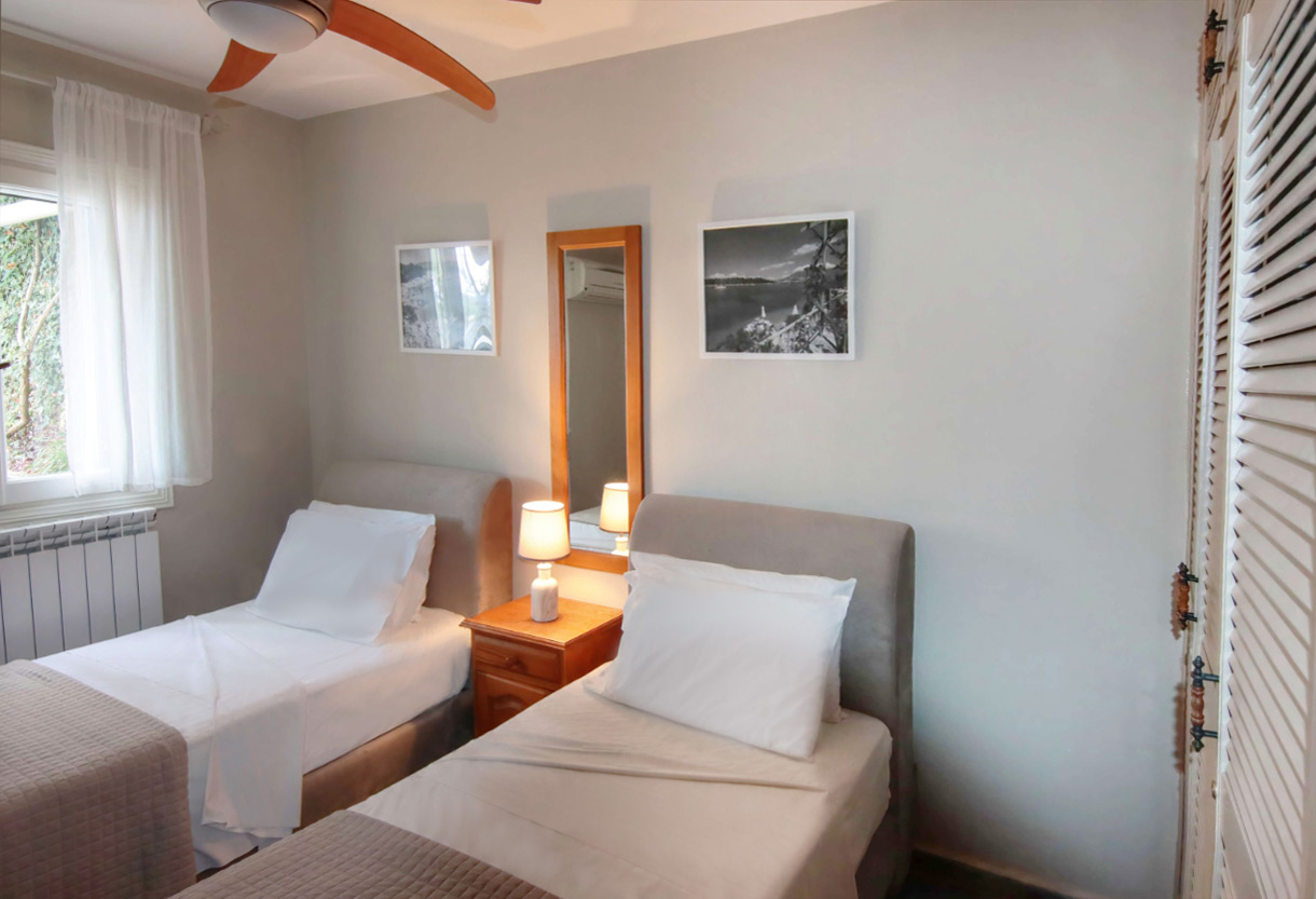 Porto-Fiscardo-Zavalata-Apartments-Georgias-Suite-Bedroom-1