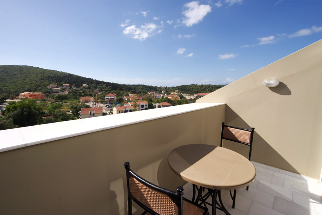 porto-fiscardo-room-10-balcony