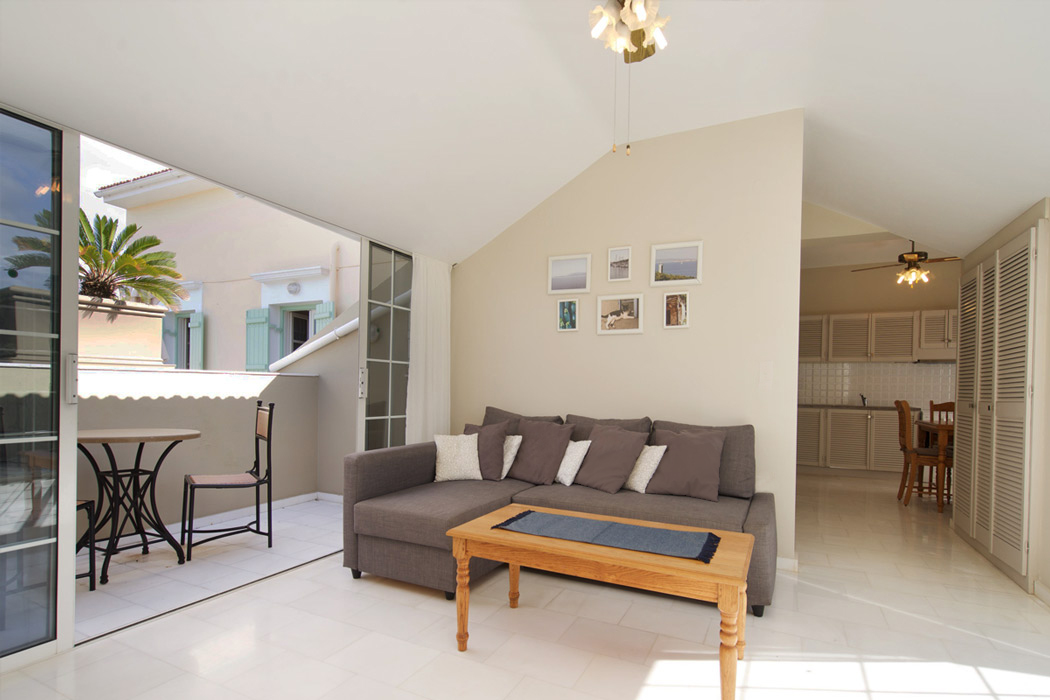 porto-fiscardo-room-10-living-room-1