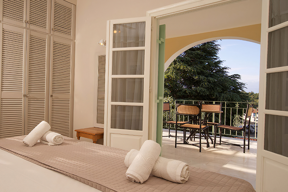 porto-fiscardo-room-3-bedroom-view