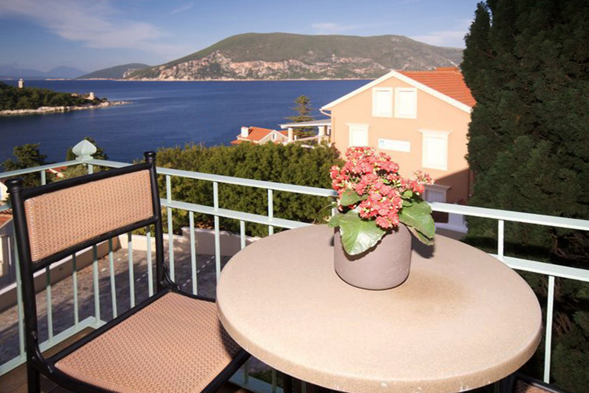 porto-fiscardo-room-8-balcony-view